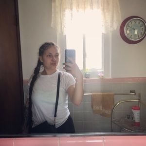 Meet your Posher, Marissa